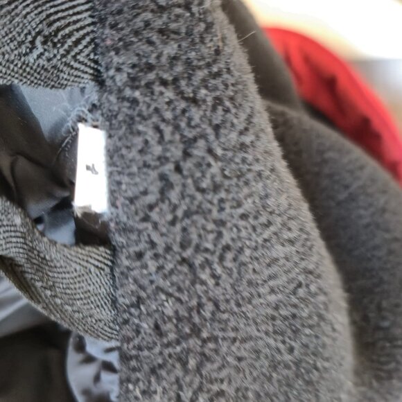 Kanuk Red hooded Parka/ Coat  Made in Canada - Picture 15 of 15